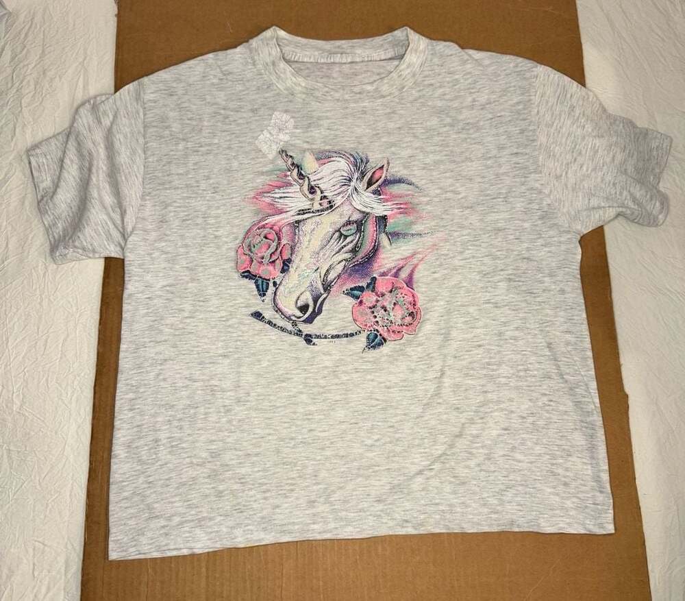 Vintage 90s Unicorn and Roses Graphic Heather Gray T-Shirt Single Stitch